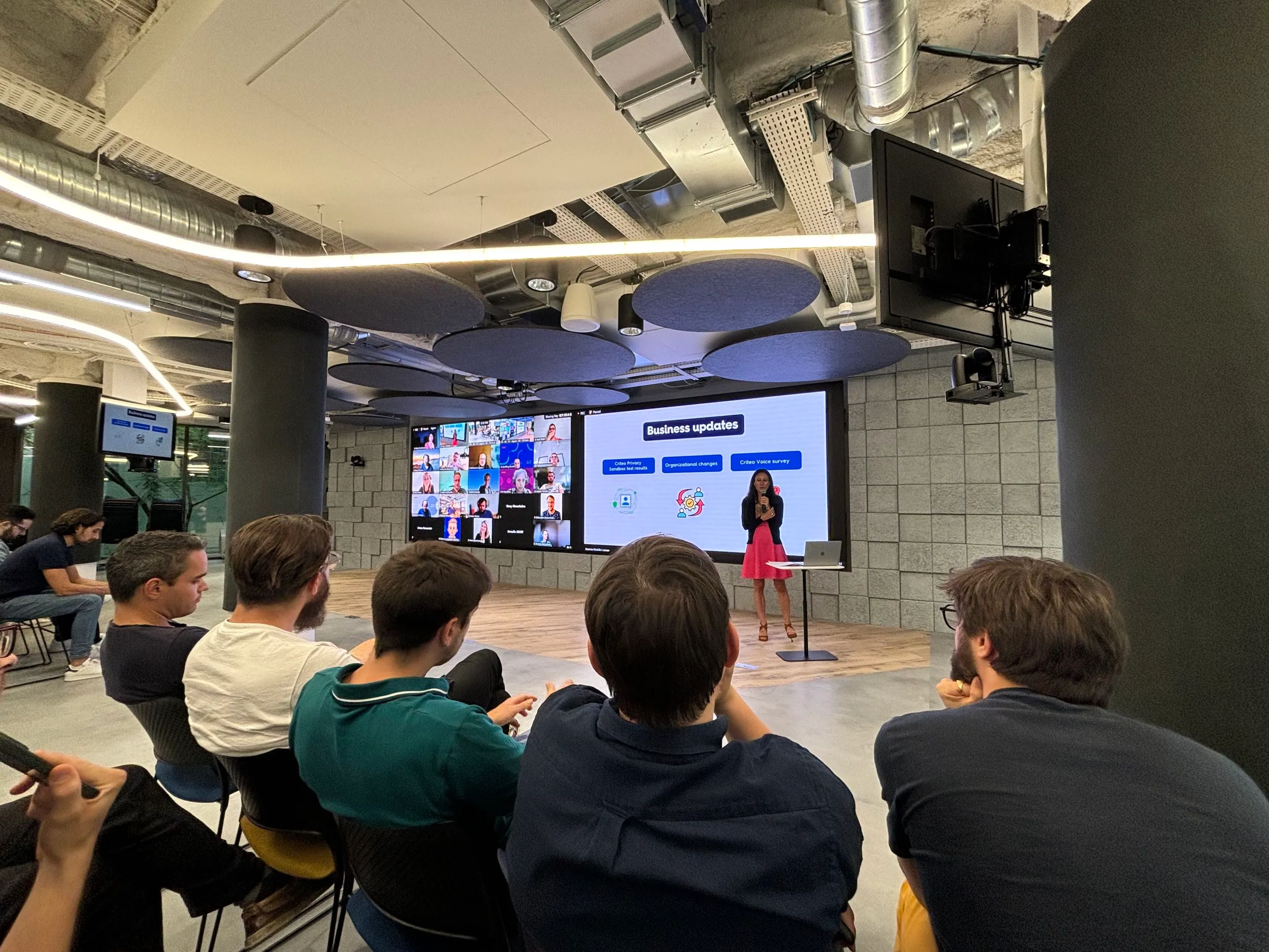L'étage Innovation Hub après déploiement réseau